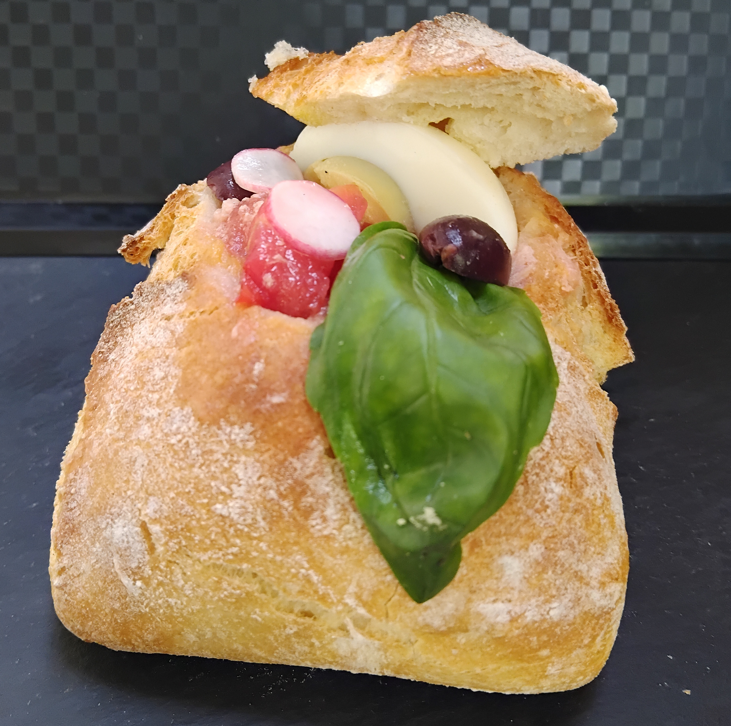 Le Pan Bagnat